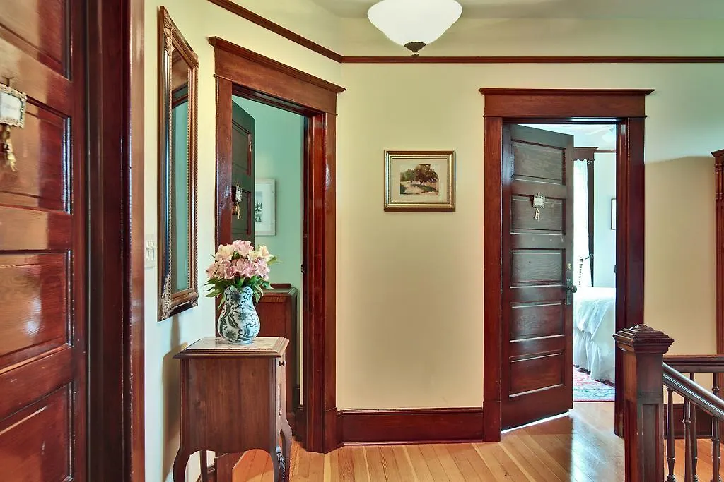 11Th Avenue Inn Bed And Breakfast Seattle Bed & Breakfast