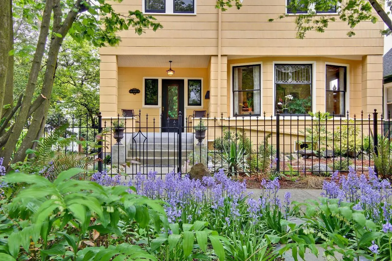 11Th Avenue Inn Bed And Breakfast contacts
